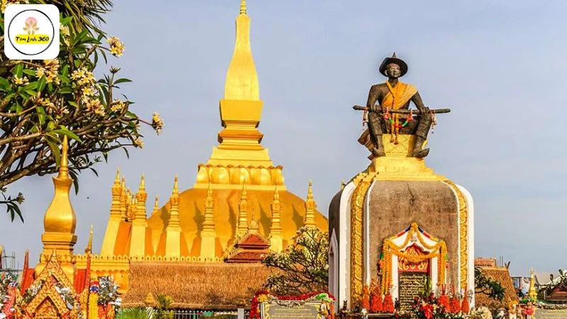 Chùa Pha That Luang ở Lào