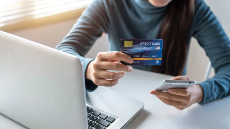 thang co hon khong nen mua dien thoai laptop Tháng cô hồn không nên mua điện thoại, laptop